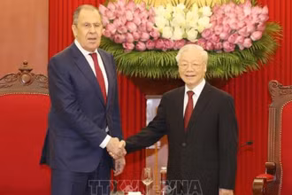 Tổng Bí thư Nguyễn Phú Trọng tiếp Bộ trưởng Ngoại giao Liên bang Nga Sergey Lavrov. (Ảnh: TTXVN)