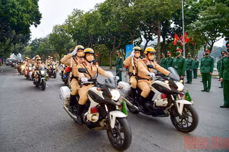 Các lực lượng ra quân bảo đảm trật tự an toàn giao thông. (Ảnh: Thành Đạt)