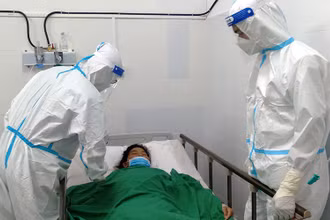 Bệnh nhân N.T.K.T hiện tỉnh, sinh tồn ổn định sau khi can thiệp nội mạch máu não.