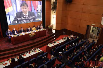 Đại diện Bộ Văn hóa, Thể thao và Du lịch tham dự phiên họp của UNESCO ghi danh Nghệ thuật Xòe Thái Việt Nam. (Ảnh: Hà Nam)