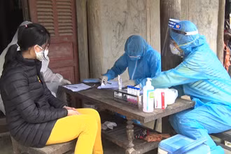 Người trở về Tuyên Quang dịp Tết Nguyên đán Nhâm Dần phải xét nghiệm Covid-19.