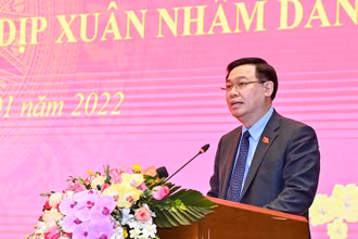 Chủ tịch Quốc hội Vương Đình Huệ phát biểu tại buổi gặp mặt. (Ảnh: Duy Linh)