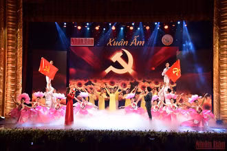 "Xuân ấm" mang Tết đủ đầy và ấm áp tình người đến với những cảnh đời khó khăn.