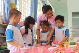 Giờ học của trẻ Trường mầm non Phạm Văn Cội 2, huyện Củ Chi, TP Hồ Chí Minh (ảnh chụp trước khi dịch bùng phát).