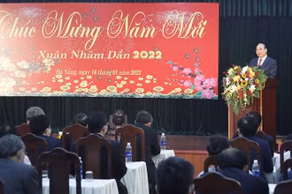 Chủ tịch nước Nguyễn Xuân Phúc phát biểu tại buổi họp mặt. (Ảnh: TTXVN)