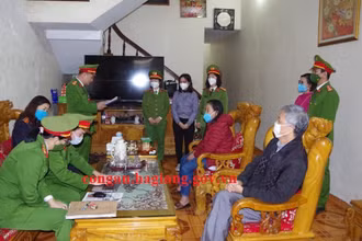 Cơ quan cảnh sát điều tra bắt giam bị can Nguyễn Thị Hồng Vân. (Ảnh: Công an tỉnh Hà Giang)