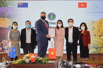 Lễ công bố biện pháp xử lý kiểm dịch thực vật mới đối với hoa cắt cành xuất khẩu sang Australia.