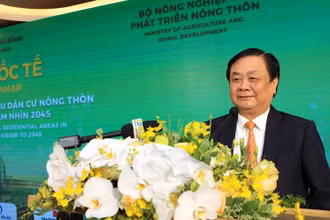 Đồng chí Lê Minh Hoan, Bộ trưởng Nông nghiệp và Phát triển nông thôn phát biểu tại Hội thảo