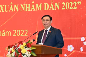 Chủ tịch Quốc hội Vương Đình Huệ phát biểu chúc Tết nhân dịp Xuân Nhâm Dần 2022. (Ảnh: Duy Linh)