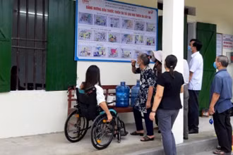 Mô hình nhà tránh trú thiên tai ở Nho Quan được xây dựng bảo đảm tiếp cận cho người khuyết tật ở tất cả các dạng tật. (Ảnh dự án cung cấp)