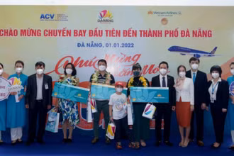 Đà Nẵng đón đoàn khách du lịch nội địa đầu tiên trong năm mới 2022.
