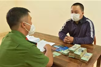 Đối tượng Phạm Vũ Quang Trường tại cơ quan công an.