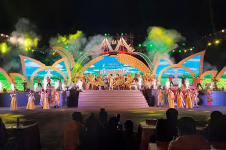 Lễ khai mạc Festival lúa gạo Việt Nam lần thứ 5 diễn ra tối 7/1 tại Vĩnh Long.