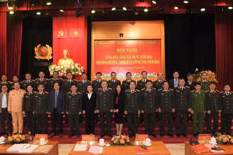 Các đại biểu dự hội nghị.