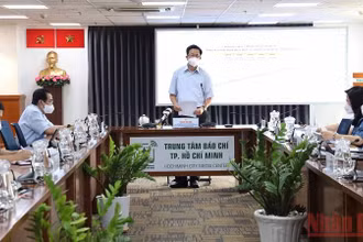Toàn cảnh buổi họp báo.