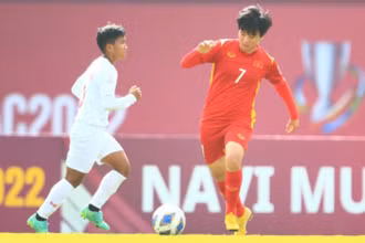 Tuyết Dung (7)-người ghi “siêu phẩm" giúp đội tuyển Việt Nam gỡ hòa 1-1. (Ảnh: AFC)