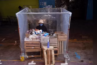 Một gian hàng tại chợ đường phố ở Jujuy, Argentina, ngày 27-8. (Ảnh: Reuters)