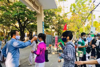 Học sinh Đà Nẵng đi học trở lại từ ngày 14-9. Trong ảnh: học sinh trường THPT Trần Phú. (Ảnh: Đoàn trường THPT Trần Phú)