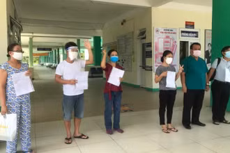 Năm bệnh nhân được công bố khỏi bệnh tại Bệnh viện Phổi Đà Nẵng.