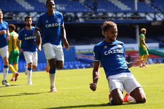 Vòng 2 Premier League: Everton thắng đậm West Brom 5-2