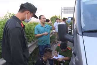 Công an Bắc Giang tiến hành ghi lời khai của đối tượng Tuyển.
