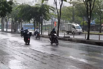 Xoáy thuận nhiệt đới sẽ gây mưa lớn diện rộng ở Trung Bộ và bắc Tây Nguyên. (Ảnh minh họa)