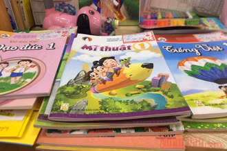 Sách giáo khoa Chương trình giáo dục phổ thông 2018 (Ảnh: ĐỨC DUY)