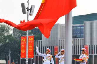 Thiêng liêng nghi lễ thượng cờ tại Quảng trường Ba Đình
