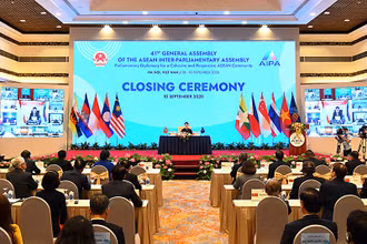 Chủ tịch QH, Chủ tịch Đại hội đồng AIPA 41 Nguyễn Thị Kim Ngân điều hành Lễ bế mạc Đại hội đồng AIPA 41. (Ảnh: DUY LINH)