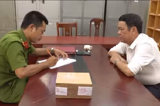 Khởi tố, bắt tạm giam đối tượng dùng súng đe dọa lái xe tải tại Bắc Ninh