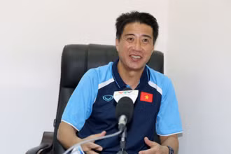 Ông Yusuke Adachi từng tham gia đào tạo rất nhiều các khóa đào tạo HLV tại châu Á, trong đó có Việt Nam. (Ảnh: VFF)