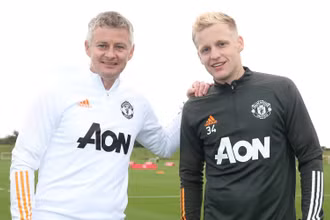 Cho đến nay, Van de Beek vẫn là tân binh duy nhất của MU.