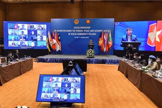 Các đại biểu dự hội thảo.