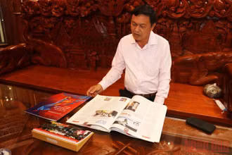 Ông Phạm Văn Hùng rất ấn tượng cho rằng, báo Nhân Dân ngày càng phong phú, nội dung ngày càng nâng cao và đặc biệt có nhiều dấu ấn của công nghệ. (Ảnh: Xuân Sơn)