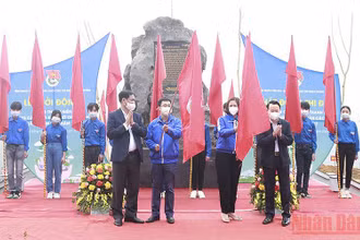 Quang cảnh Lễ khởi động Tháng Thanh niên năm 2022 của tuổi trẻ Khối các cơ quan Trung ương và tỉnh Yên Bái.