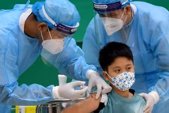Chính phủ mua 21,9 triệu liều vaccine phòng Covid-19 của Pfizer cho trẻ từ 5 đến dưới 12 tuổi