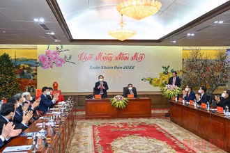 Chủ tịch Quốc hội Vương Đình Huệ dự và chủ trì buổi làm việc với lãnh đạo chủ chốt thành phố Hải Phòng. (Ảnh: Duy Linh) 