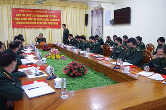 Đoàn công tác Bộ Quốc phòng kiểm tra và làm việc tại Bộ Chỉ huy Bộ đội Biên phòng tỉnh Sơn La.