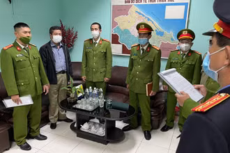 Cơ quan Cảnh sát điều tra khởi tố bắt tạm giam lãnh đạo, kế toán Trung tâm Kiểm soát bệnh tật tỉnh Thừa Thiên Huế.