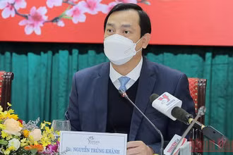 Tổng cục trưởng Du lịch Nguyễn Trùng Khánh tại buổi thông tin về phương án mở cửa hoạt động du lịch trong điều kiện bình thường mới. (Ảnh: Minh Khánh)