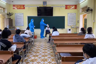 Các trường học trên địa bàn thành phố Tuyên Quang đẩy nhanh việc xét nghiệm Covid-19 cho học sinh.