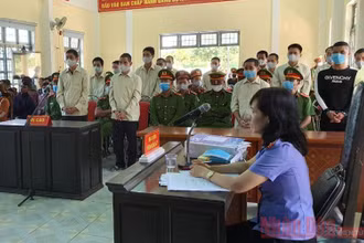Toàn cảnh phiên tòa