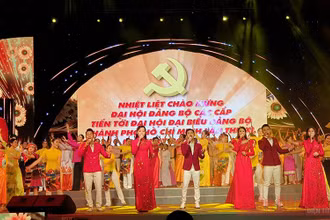 Một tiết mục trong chương trình “TP Hồ Chí Minh - Thành phố anh hùng”