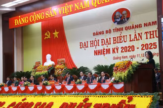 Đồng chí Trương Thị Mai phát biểu chỉ đạo đại hội.