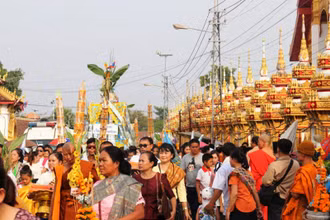 Lễ hội Thạt Luổng năm 2019 với sự tham dự của hàng chục nghìn người dân Lào và khách quốc tế.