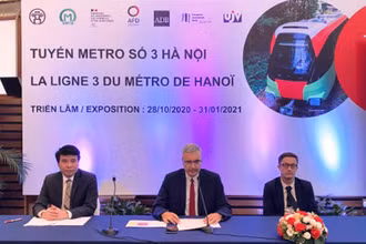 Quang cảnh buổi họp báo.