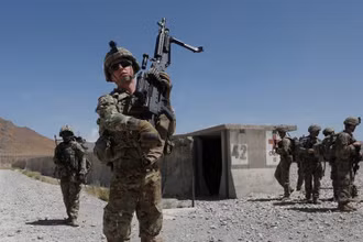 Binh sĩ Mỹ tuần tra tại căn cứ Quân đội quốc gia Afghanistan tại tỉnh Logar, Afghanistan. (Ảnh: Reuters) 