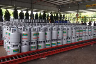 Giá gas tại TP Hồ Chí Minh đồng loạt tăng thêm 19.000 đồng/bình 12 kg