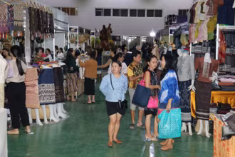Cuộc sống người dân Lào ngày càng được cải thiện rõ rệt.