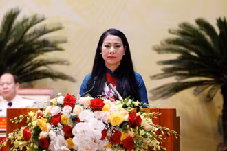 Đồng chí Hoàng Thị Thúy Lan, Bí thư Tỉnh ủy khóa 17 phát biểu bế mạc Đại hội.